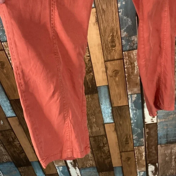 Social standard melody drapery tencel fabric belted pants - Picture 5 of 13